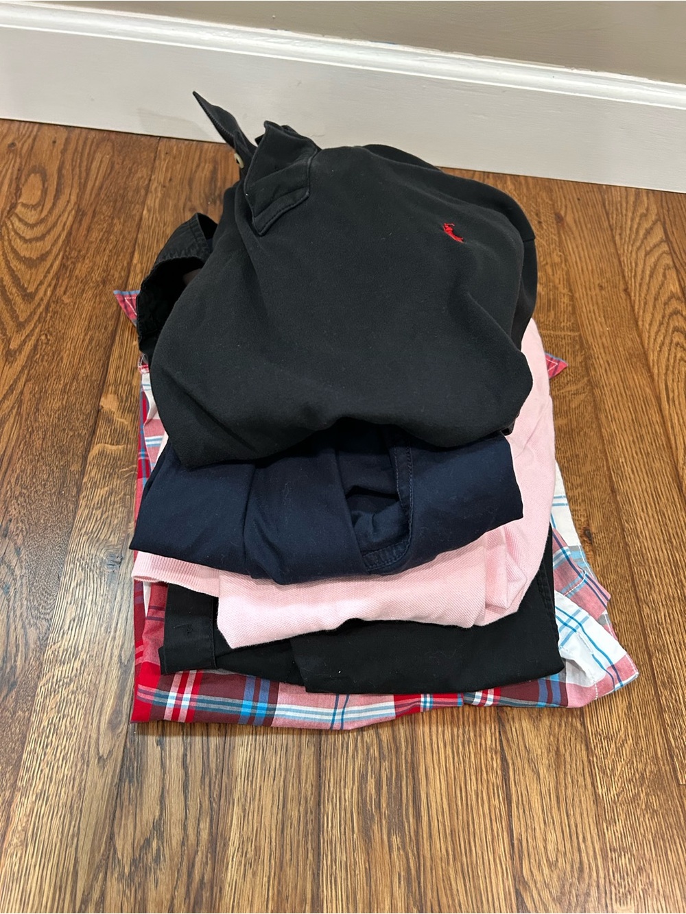 Men’s Small Short Sleeved Button Downs/Polos